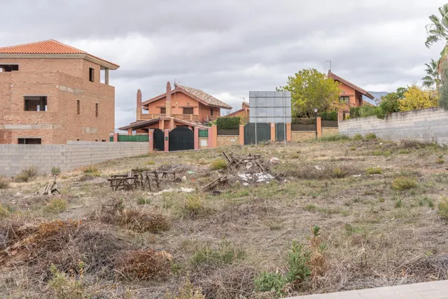 VENTA DE PARCELA EN LA URBANIZACIÓN CAÑADAS DEL PARQUE — 40