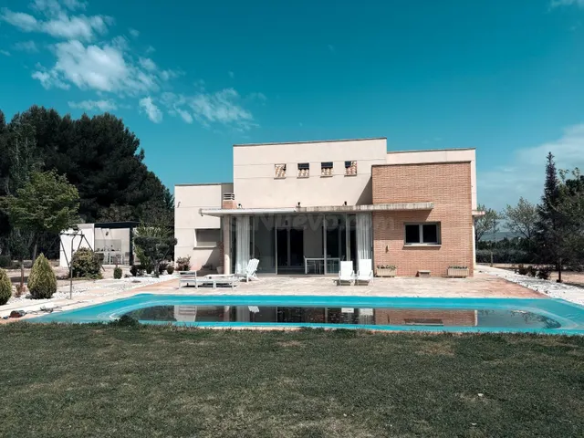 CHALET DE LUJO EN MOLINO ALTO