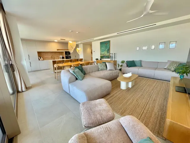 Exclusiva Vivienda a Estrenar en Cala Adelaida – Santa Pola