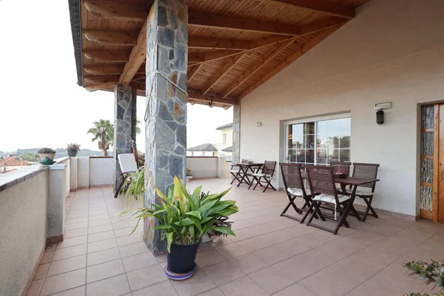 Casa 4 habitaciones 317m² en venta - Mas Trader I - foto 2