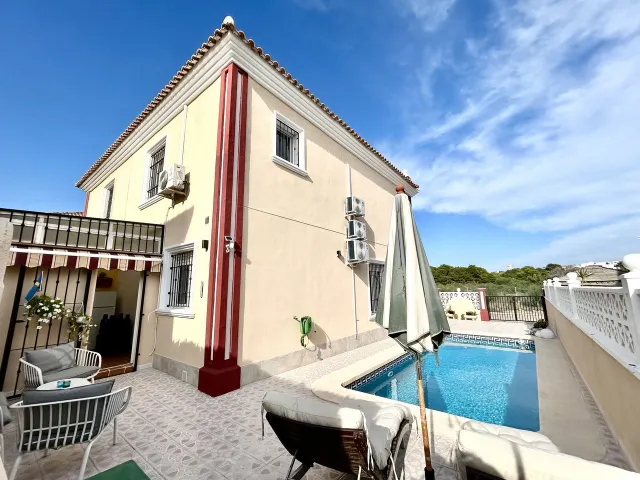 Chalet adosado de 3 dormitorios y 2 baños en orihuela costa (dehesa de campoamor) — 38