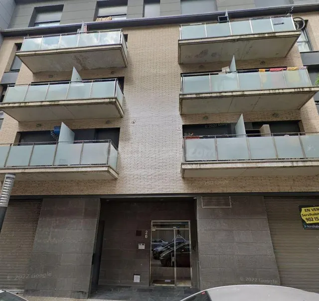 PISO + PARKING OKUPADOS EN GIRONA (Girona).