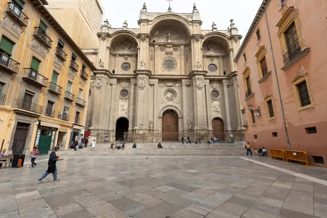 ¡Oportunidad única en el corazón de Granada! — 3