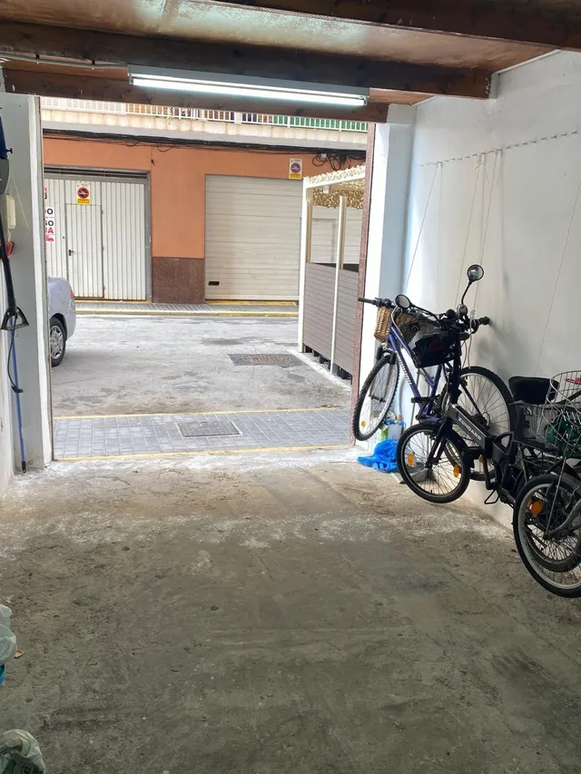 Garaje con altillo y vado en zona Club Naútico de Santa Pola - foto 5