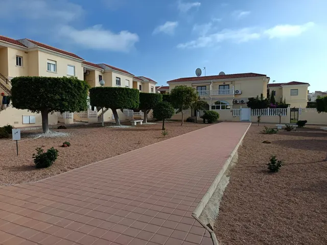 MAGNIFICO BUNGALOW EN PLANTA BAJA, IDEAL COMO VACACIONAL — 14