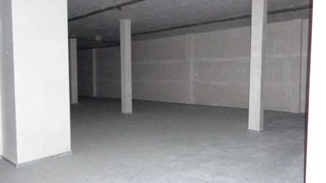LOCAL EN VENTA EN PETRER — 16