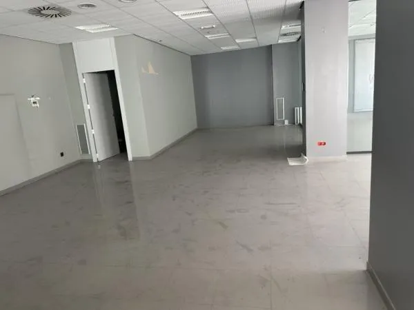 Local comercial — 15
