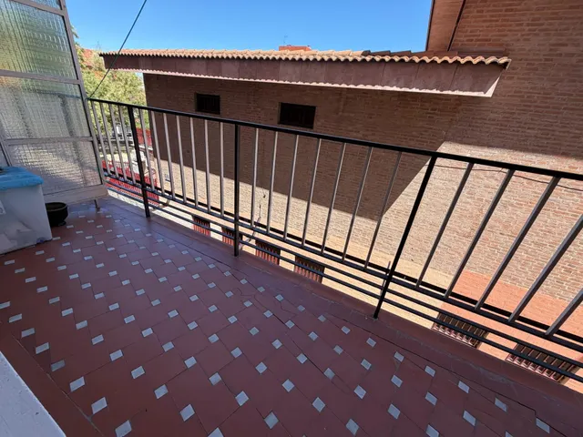 ¡A 1 minuto del Metro Carabanchel Alto! Luminosa 1ª planta con terraza y 2 dormitorios — 5