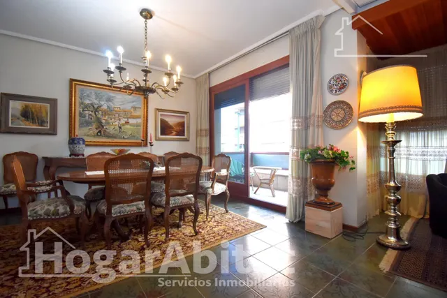 GRAN PISO SEÑORIAL CON BALCÓN Y TERRAZA EN AVENIDA PRINCIPAL — 46