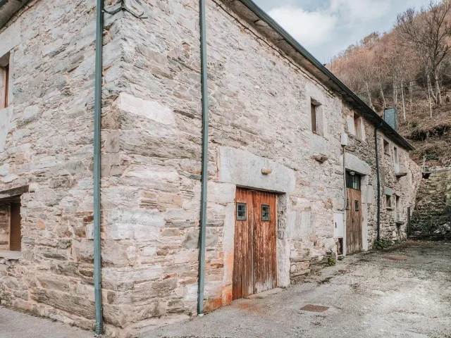 EDIFICIO HOSTELERO EN BUSMAYOR — 2