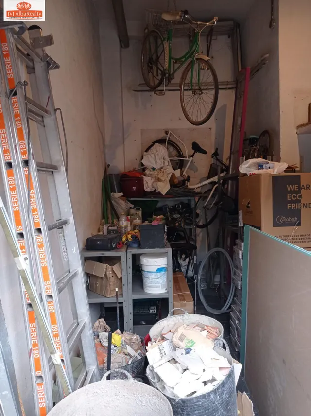 OPORTUNIDAD!! ALMACÉN-APARCAMIENTO CON VADO ZONA CARRETERA DE JAEN. — 6