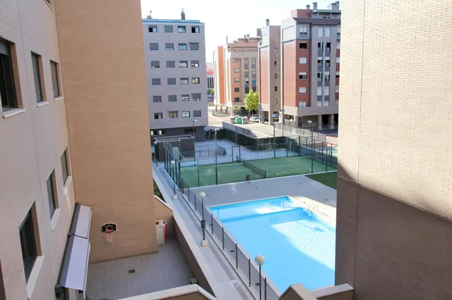 Vivienda exterior de un dormitorio, lista para entrar a vivir y ubicada en la zona más demandada de Villa del Prado. — 14