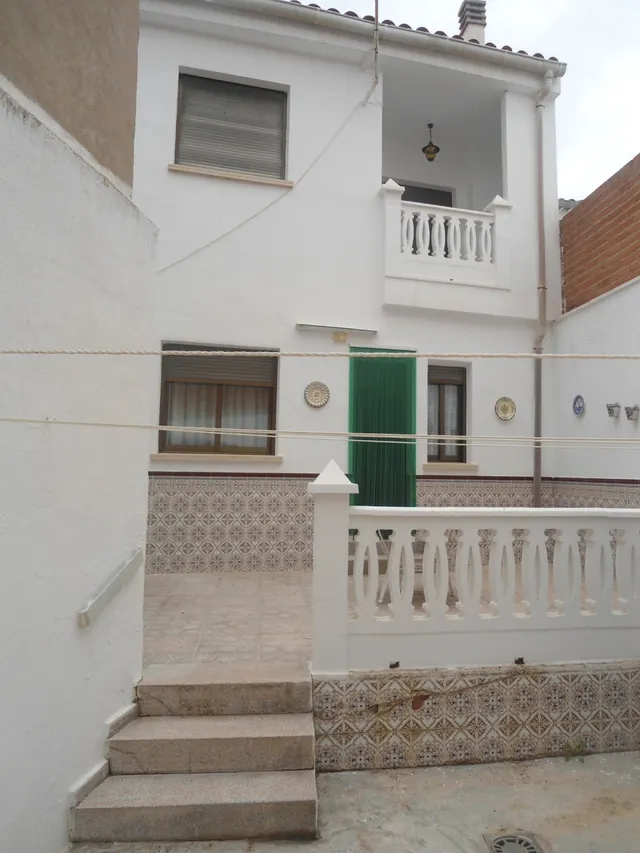 GRAN CASA EN LA LOCALIDAD DE SISANTE — 34