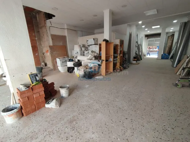 LOCAL COMERCIAL EN CAMPOAMOR - foto 4