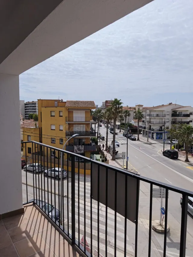 Piso en la Avinguda de Grècia en l'Estartit - foto 5