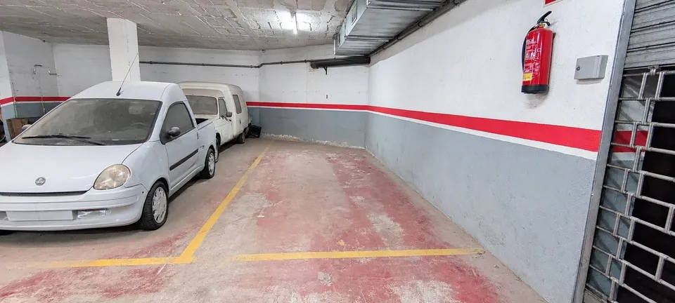 5 plazas de aparcamiento en Pineda-Poblenou