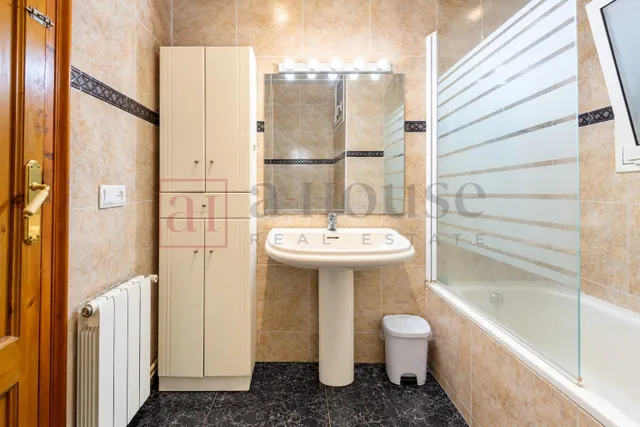 PISO LISTO PARA ENTRAR A VIVIR CON BALCON Y DOBLE ORIENTACIÓN EN LA DRETA DE L'EIXAMPLE — 20