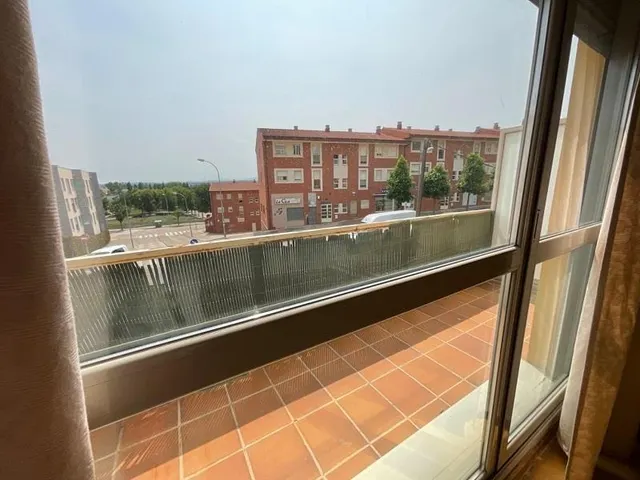 VIVIENDA ADOSADA EN ASTORGA — 16