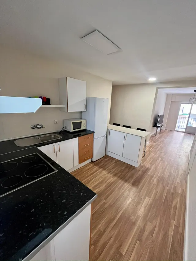 PISO EN VENTA EN EL CENTRO ZONA ALTA-Calle Músic Josep Carbonell — 6