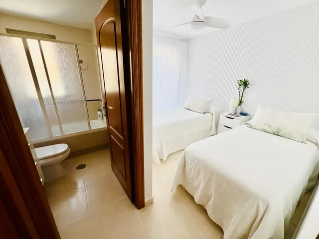 ATICO DUPLEX EDIFICIO EN PRIMERA LINEA PLAYA DE LOS LOCOS — 20