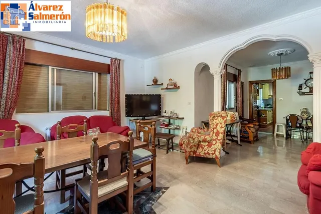Espectacular Chalet en Ogijares - Ideal para Familias — 15