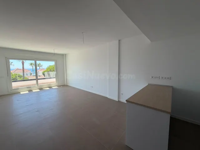 Espectacular vivienda con terraza y vistas al mar - foto 3