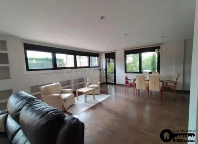 INMOBILIARIA TEJARES VENDE EXCELENTE CHALET DE LUJO ZONA ALT