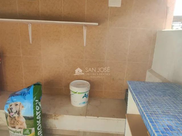 SE VENDE CHALET CON PISCINA EN MUY BUEN ESTADO EN ASPE ZONA DE UCHEL — 41