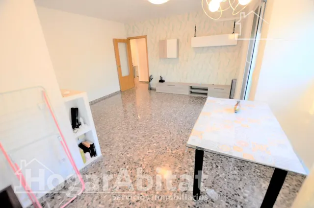 Excelente oportunidad en este amplio piso exterior con balcón, garaje y trastero — 7