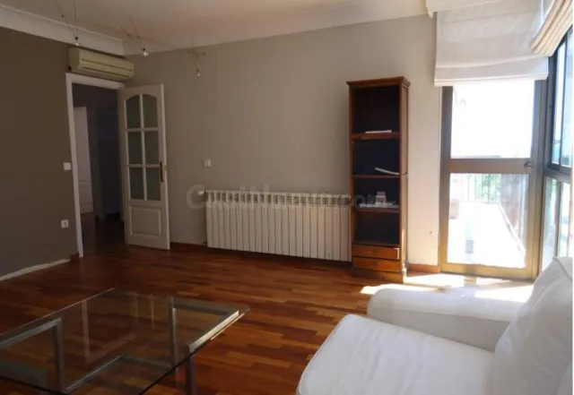 FANTÁSTICO PISO EN ALQUILER CON PARKING, TRASTERO Y VISTAS A - foto 3