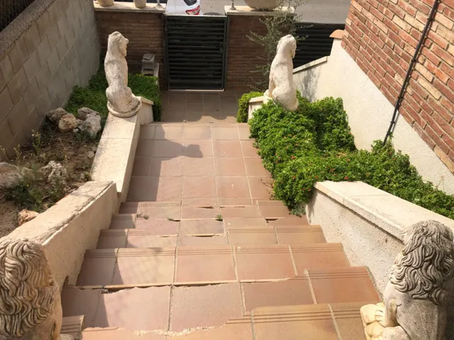GRAN CASA EN VENTA EN URB. CAN CASAS — 50