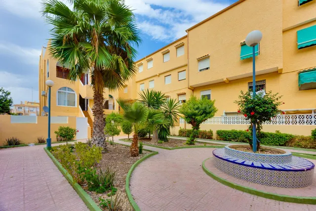 Ático dúplex de 2 dormitorios con gran solárium privado a 100 m de la playa de La Mata — 23
