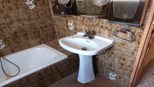 EDIFICIO EN VENTA EN ALISEDA — 14