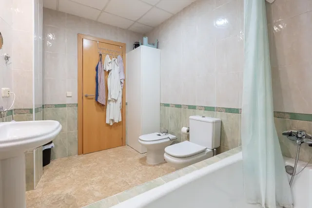 Ático dúplex impecable, con ascensor, muy luminoso y listo para entrar a vivir en Deltebre — 18