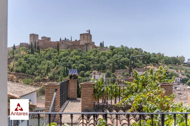 Espectacular casa con vistas directas a la Alhambra y Licencia Turística Activa en el Albaicín — 25