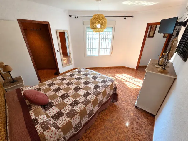 GRAN VIVIENDA CON GARAJE EN CHICLANA DE LA FRONTERA SITUADA EN LA ZONA DEL PILAR — 22
