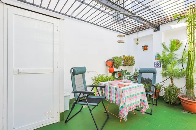 Piso reformado con terraza y garaje propio en San Gil, Casco Antiguo — 6