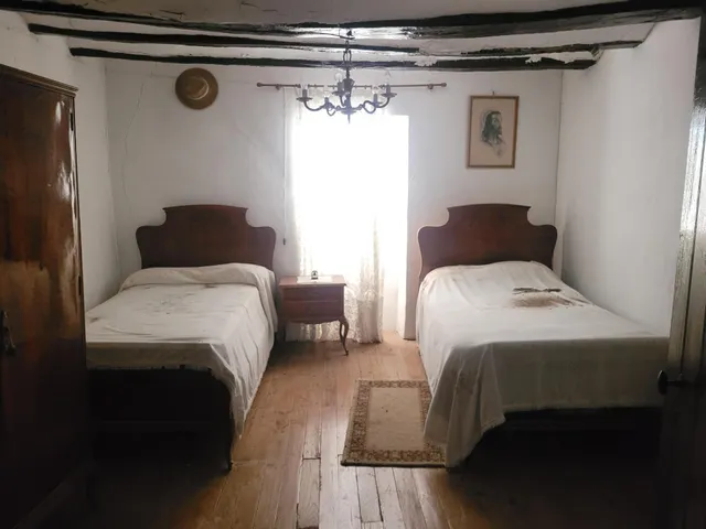 CASA CON CORRAL y TERRENO EN SAN MARTÍN DE UNX — 14