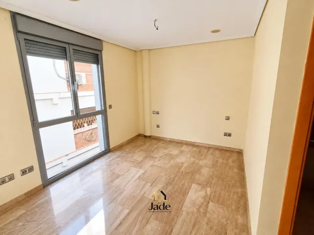 AMPLIO PISO SIN AMUEBLAR EN PLENO CENTRO – 3 DORMITORIOS Y 2 BAÑOS — 14