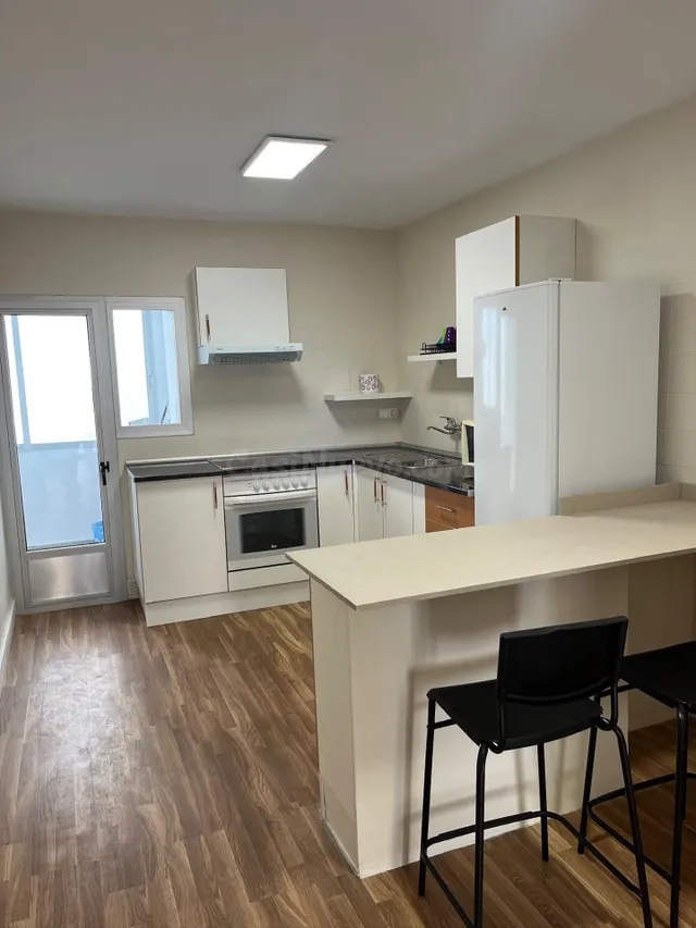 PISO EN VENTA EN EL CENTRO ZONA ALTA-Calle Músic Josep Carbonell — 4