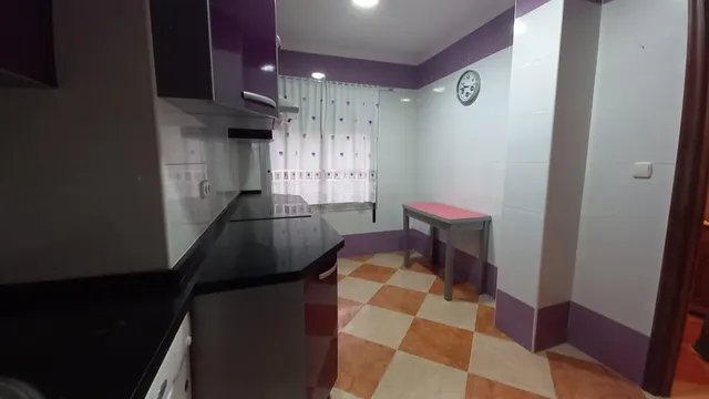 Amplia Casa para Reformar en el Corazón de la Ciudad — 11