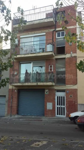 Se vende Piso OKUPADO en Plaute 1 Sabadell, (Barcelona).