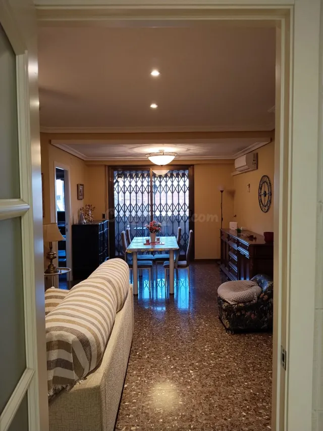 PISO MUY AMPLIO CON GARAJE A LA VENTA EN BENIMAMET - foto 2