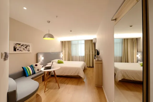 Negocio de Hostelería/Hospedaje , con terreno apto para Gaso