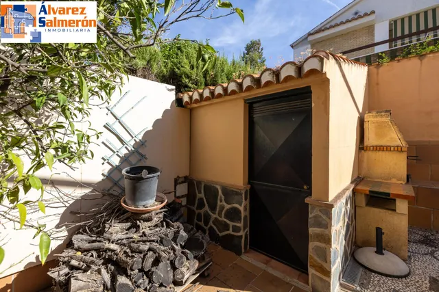 Estupendo chalet independiente en Cájar — 44