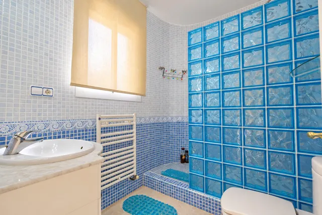 Villa con piscina, orientación sur y vistas al mar y montaña en Calpe — 41