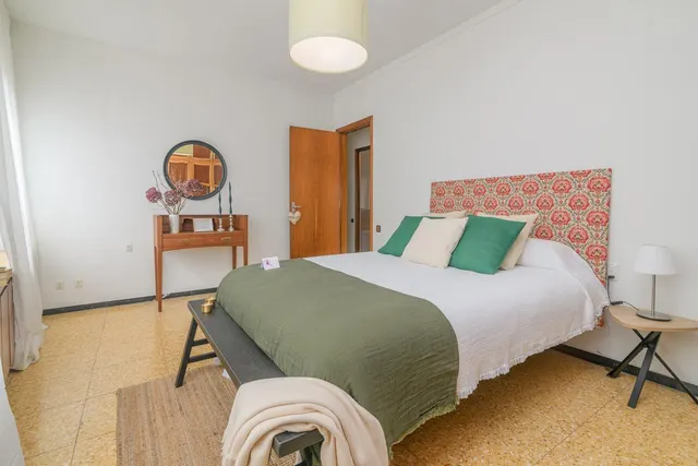 ÀTIC ZONA POBLE NOU — 36