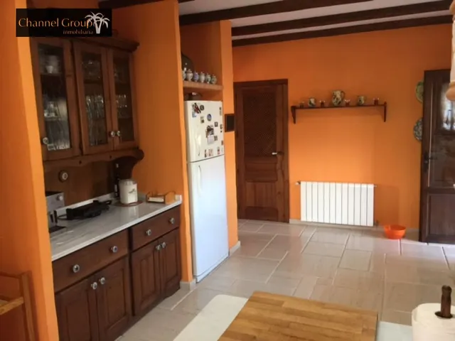 SE VENDE MAGNIFICO CHALET NOVELDA — 3