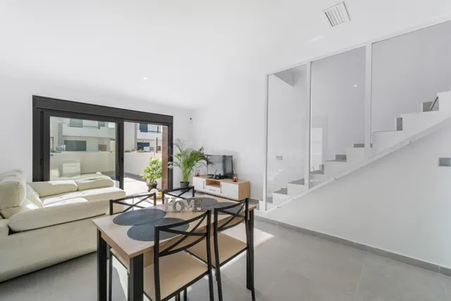 EN VENTA – VILLAS DE OBRA NUEVA EN DAYA NUEVA | COSTA BLANCA - foto 4
