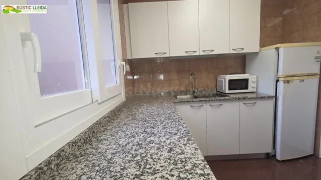 Ático dúplex en Balàfia, Lleida, con terraza. — 2